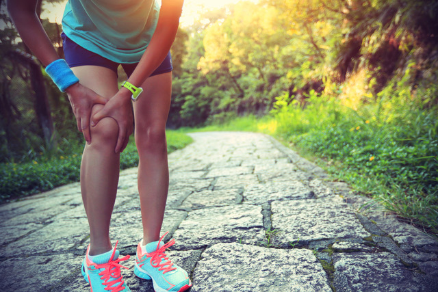 Arthritis and instability of the kneecap